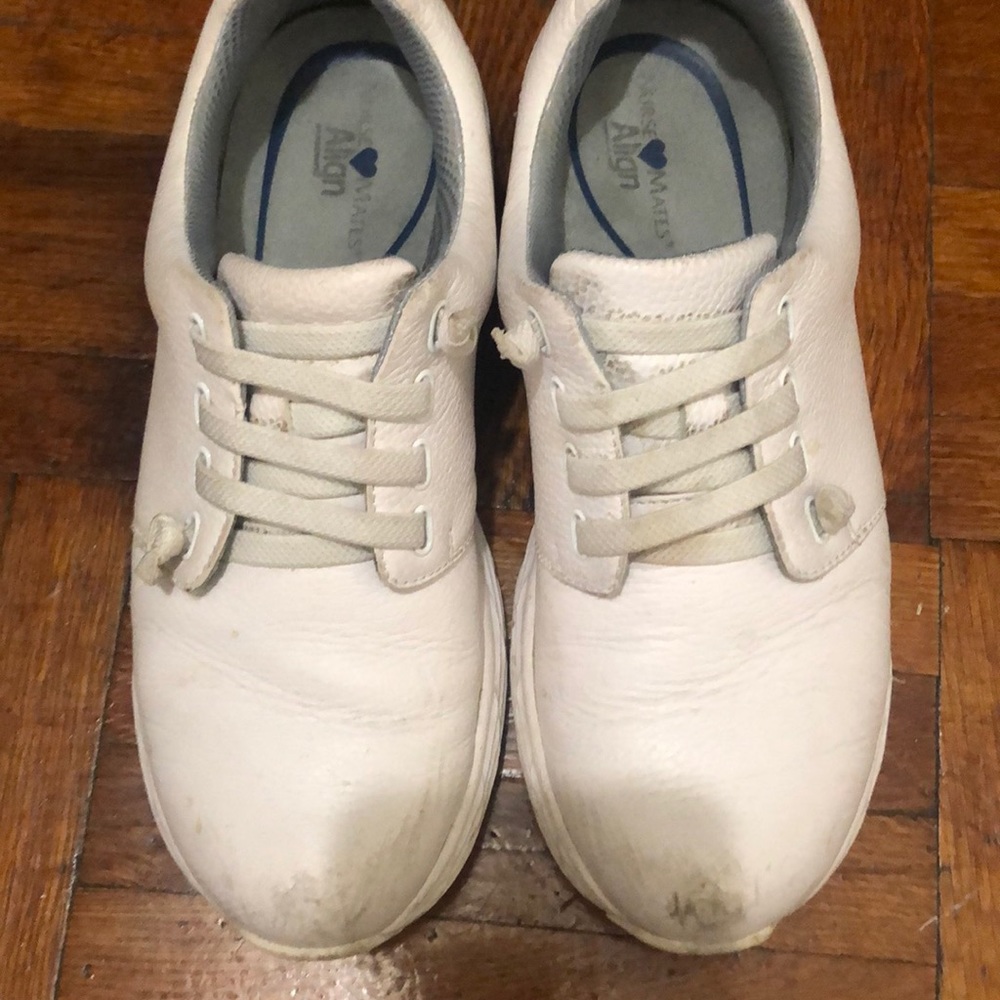 Nursing shoes